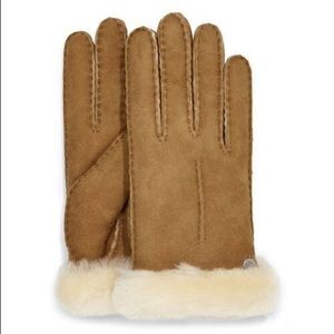 NWT UGG Single Point Sheepskin Chestnut Gloves